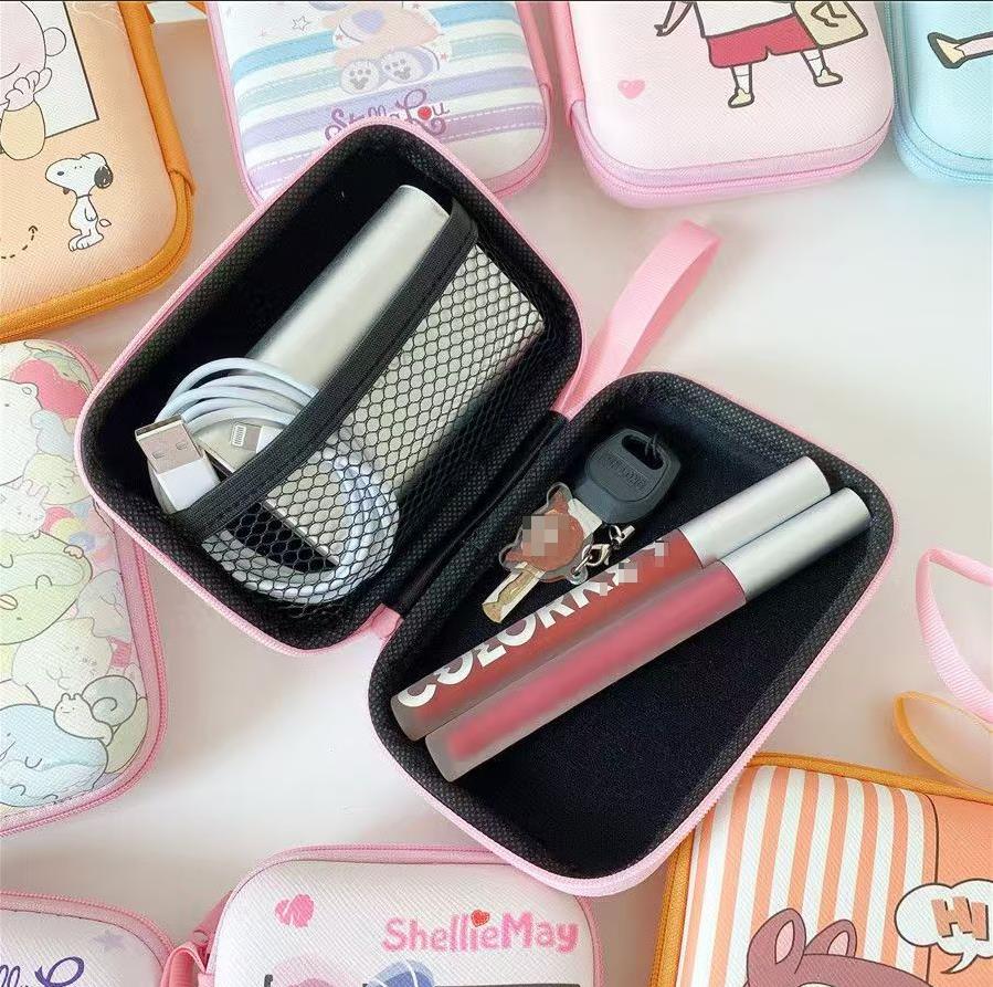 Hello Kitty Portable Storage B - Cable Organizer Travel recension och pris