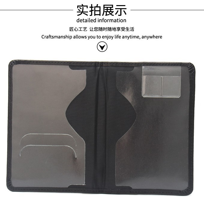 High End Leather Passport Hold - Qantas Travel Accessories recension och pris